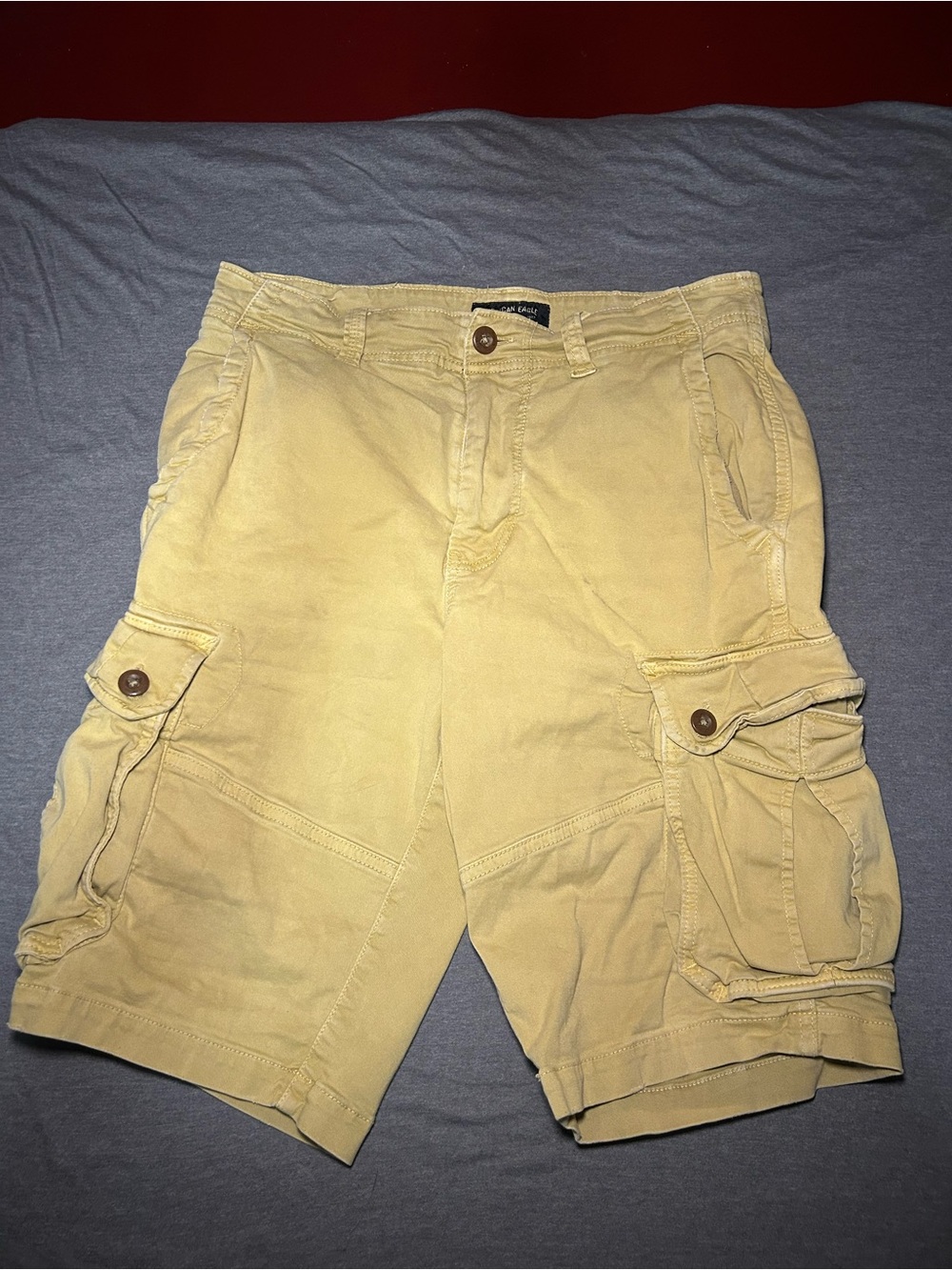 American Eagle Outfitters Y2K Men's Cargo Shorts in Khaki